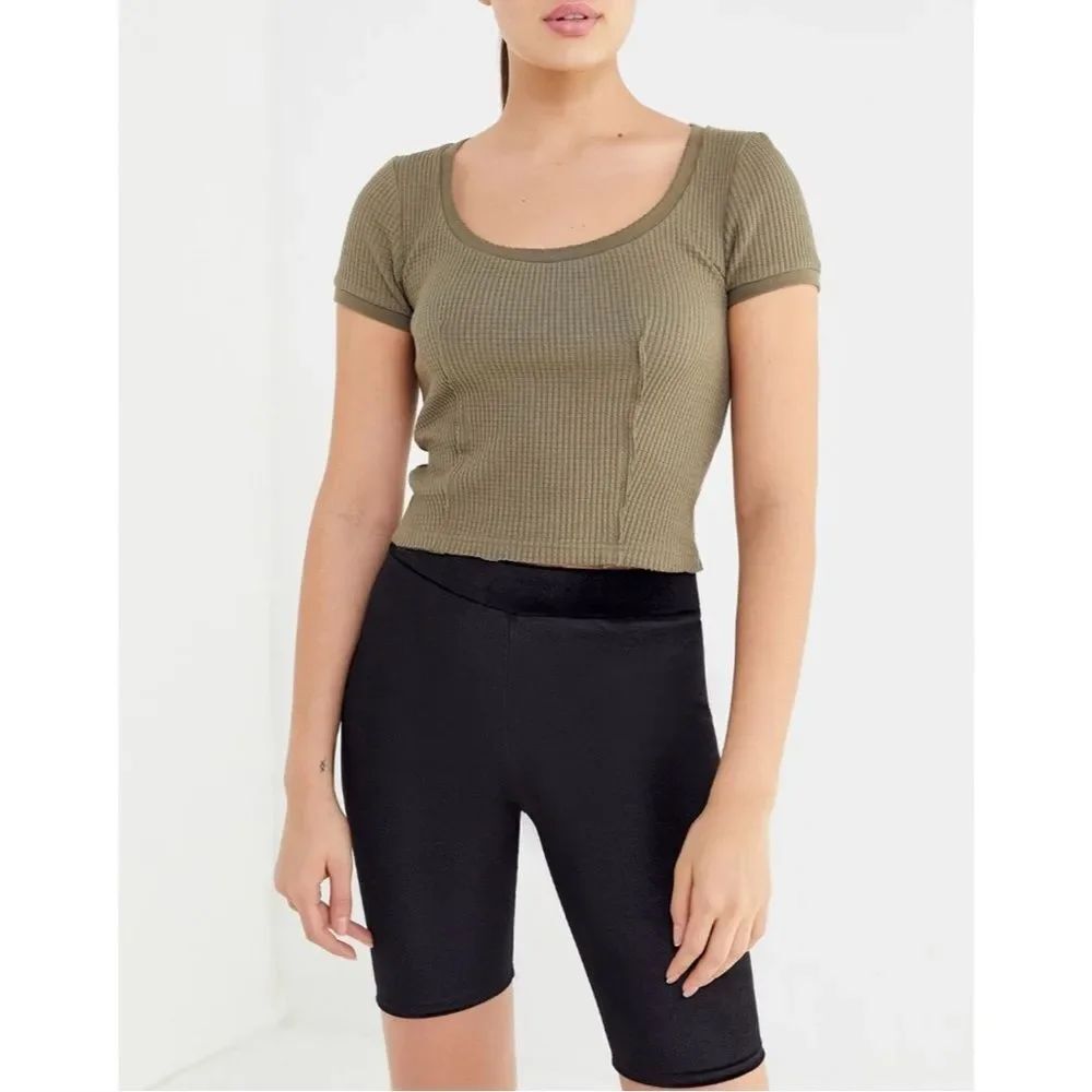 URBAN OUTFITTERS Willow Thermal Baby Tee in Olive